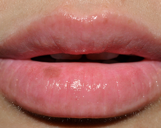 Givenchy Gloss Poetique