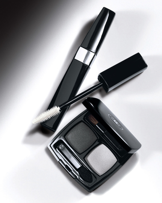 The Best Drugstore Mascara Dupe for Chanel Inimitable