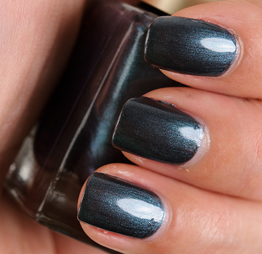 L'Oreal VIP Status Nail Lacquer