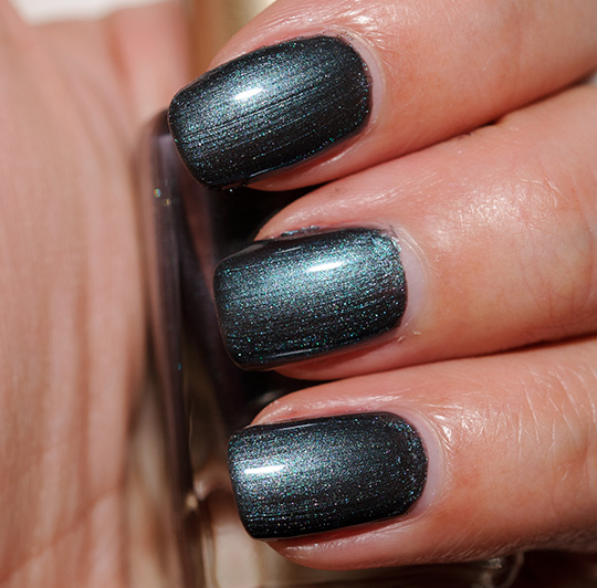 L'Oreal VIP Status Nail Lacquer