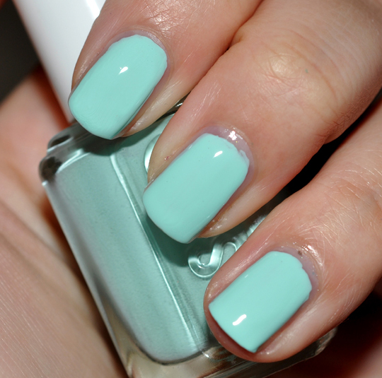 Essie Mint Candy Apple Nail Lacquer