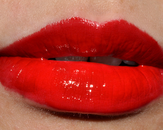 MAC Warning Lip Varnish