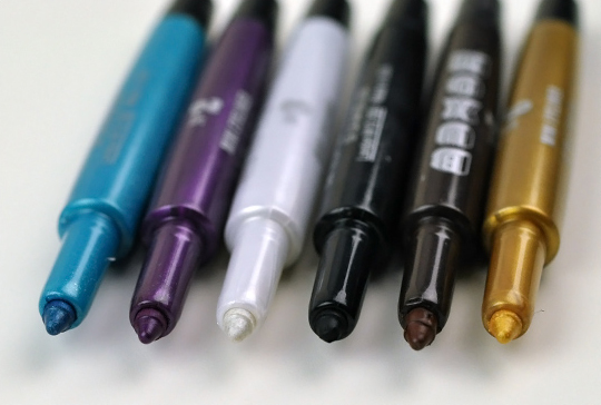 Bare Escentuals Buxom Do You Believe in Love at First Sight? Eyeliner Set