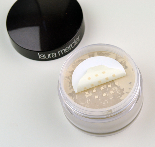 Laura Mercier Translucent Loose Powder