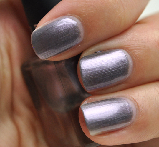 Le Metier de Beaute Nail Lacquer