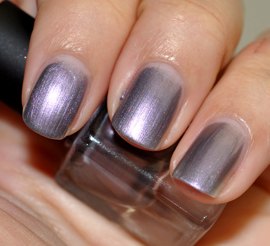 Le Metier de Beaute Nail Lacquer