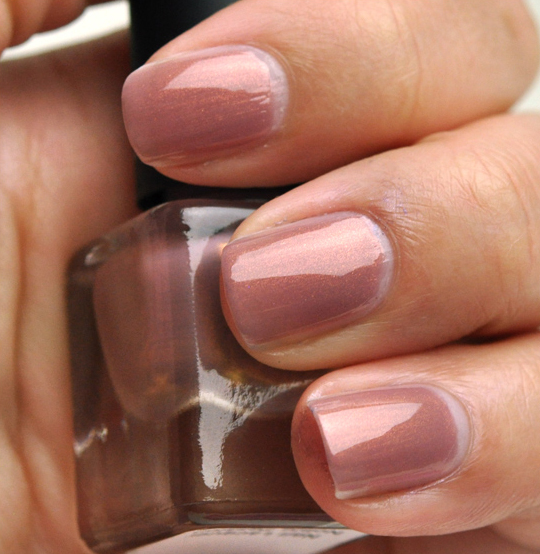 Le Metier de Beaute Nail Lacquer