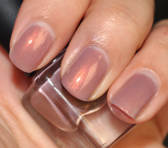Le Metier de Beaute Nail Lacquer