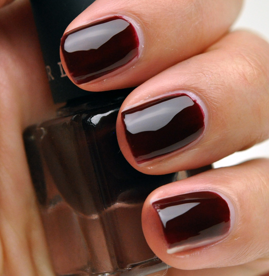 Le Metier de Beaute Nail Lacquer