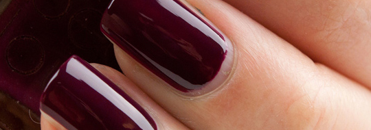 Here Are 5 Vampy Red Nail Polishes You Need to Try This Fall