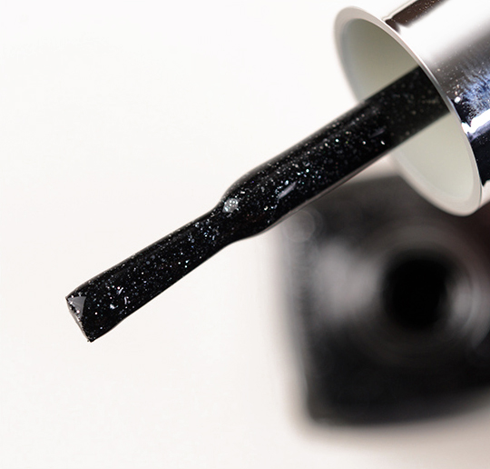 L'Oreal The Queen's Ambition Nail Lacquer