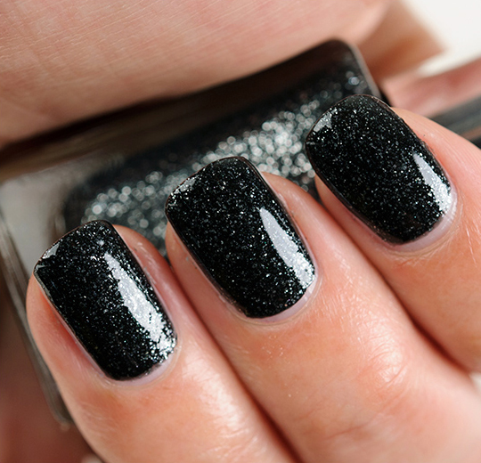 L'Oreal The Queen's Ambition Nail Lacquer