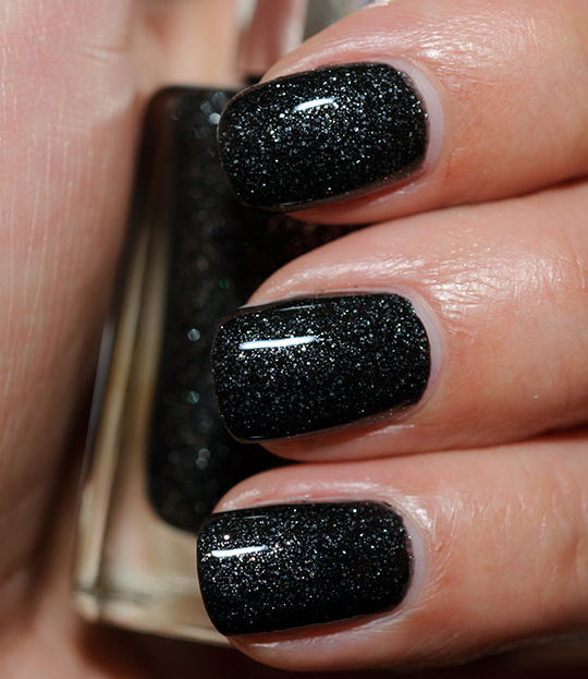 L'Oreal The Queen's Ambition Nail Lacquer