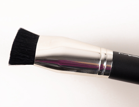 MAC 163 Flat Top Contour Brush
