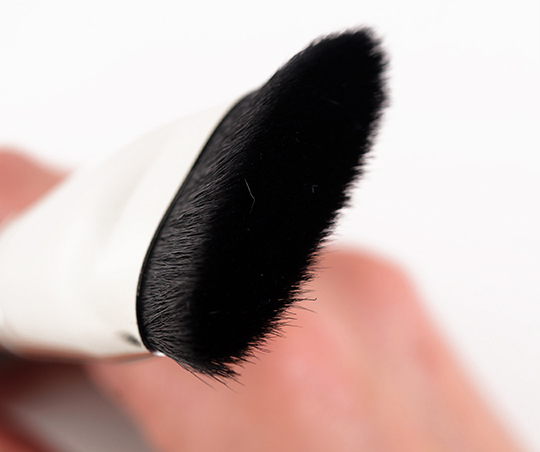 MAC 163 Flat Top Contour Brush