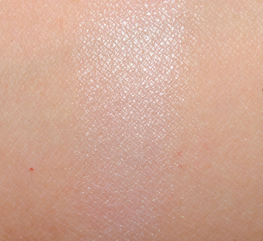 MAC Decadently Pink Eye Look Bag