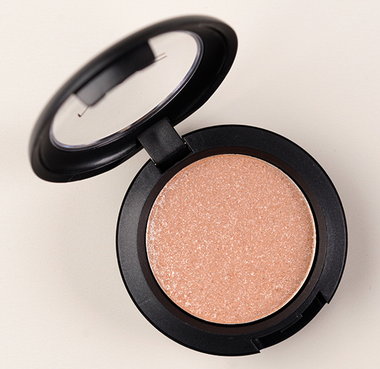 MAC Light Touch Pressed Pigment