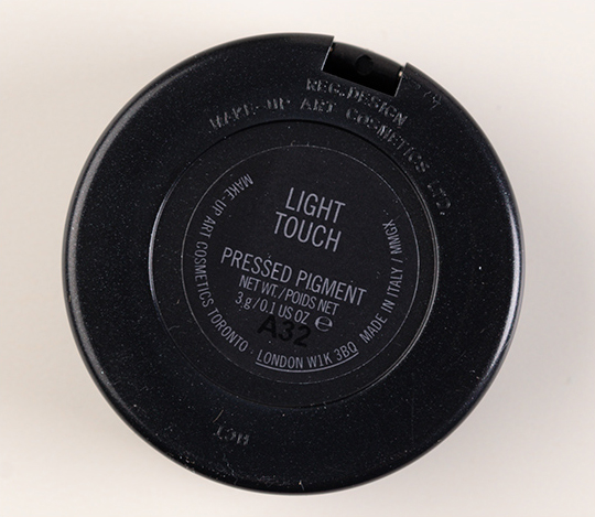 MAC Light Touch Pressed Pigment