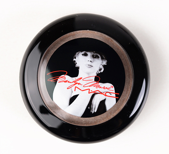 MAC Preferred Blonde Eyeshadow