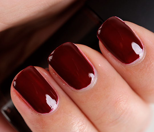 MAC Vintage Vamp Nail Lacquer