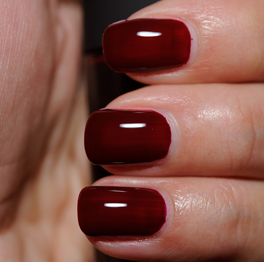 MAC Vintage Vamp Nail Lacquer