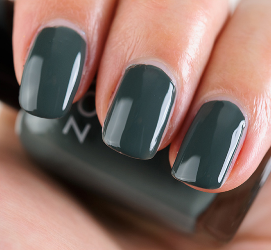 Zoya Evvie Nail Lacquer