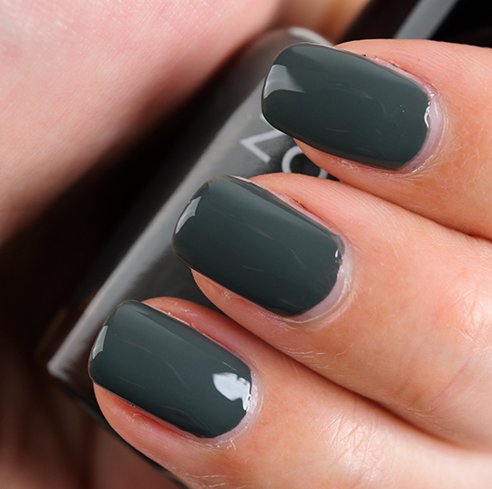 Zoya Evvie Nail Lacquer