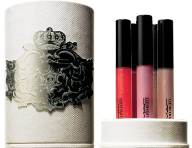 MAC COSMETICS | CURIOSITEASE