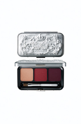 MAC COSMETICS | ANTIQUITEASE:  ROYAL ASSETS
