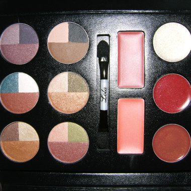 LOLA COSMETICS HOLIDAY 2007