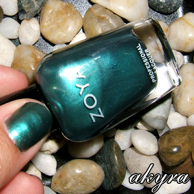 ZOYA UTOPIA WINTER 2007 | AKYRA