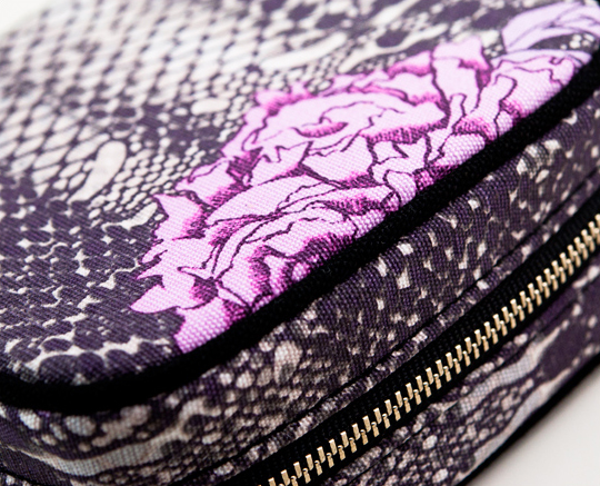 Bobbi Brown Peony & Python Kit