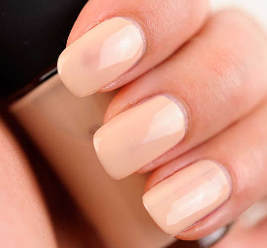 MAC Muscle Tone Nail Lacquer