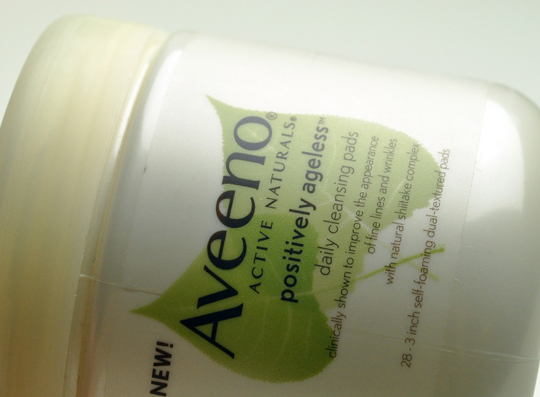 Aveeno Positively Ageless Daily Cleansing Pads