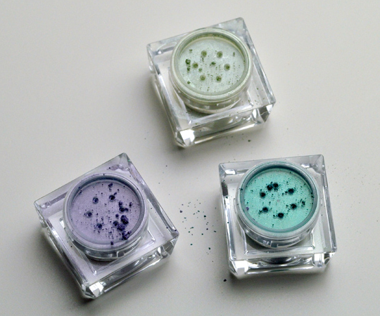 Becca Loose Shadow