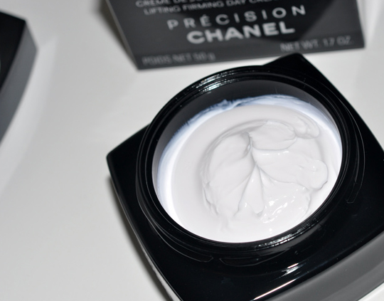 Chanel Ultra Correction Lift Day Cream SPF 15 Review & Photos