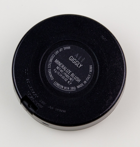 MAC Giggly Mineralize Blush
