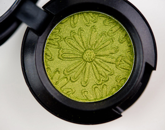 MAC Lucky Green Eyeshadow