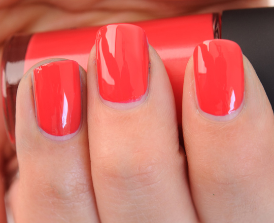 MAC Vivid Effect Nail Lacquer