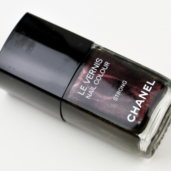Chanel Strong Le Vernis Nail Colour