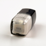 Chanel Pearl Drop Le Vernis Nail Colour