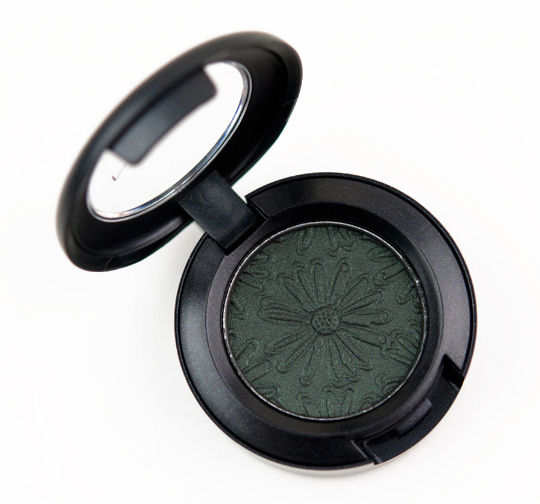 MAC Bows &amp; Curtseys Eyeshadow