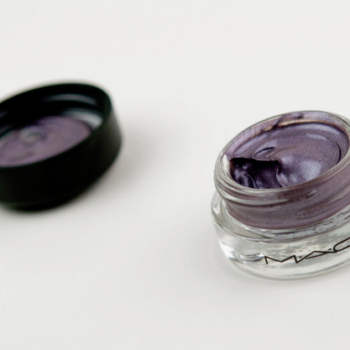 MAC Count Your Assets Big Bounce Eyeshadow