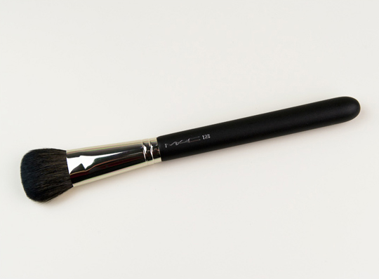 MAC 128 Split Fibre Cheek Brush 