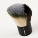 MAC 179 Angled Split Fibre Buffer Brush 
