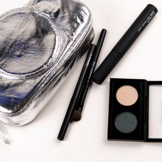 MAC Gold Iced Delights Eye Bag