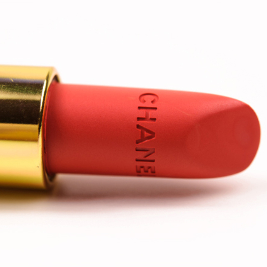 Chanel La Ravissante Rouge Allure Velvet