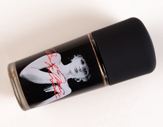 MAC Rich Rich Rich Nail Lacquer