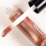 MAC Deliciously Demure Lipglass