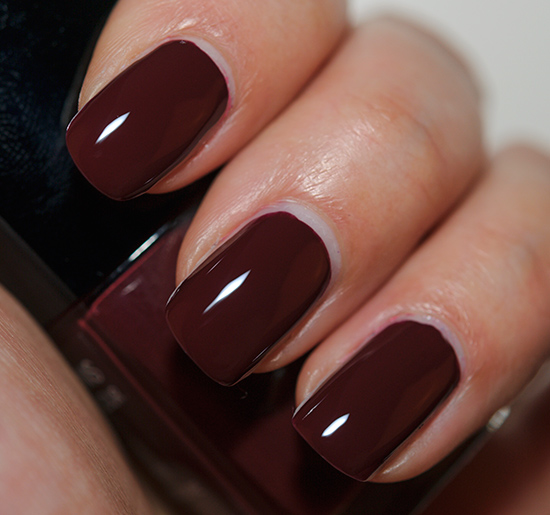 Chanel Accessoire Le Vernis / Nail Colour